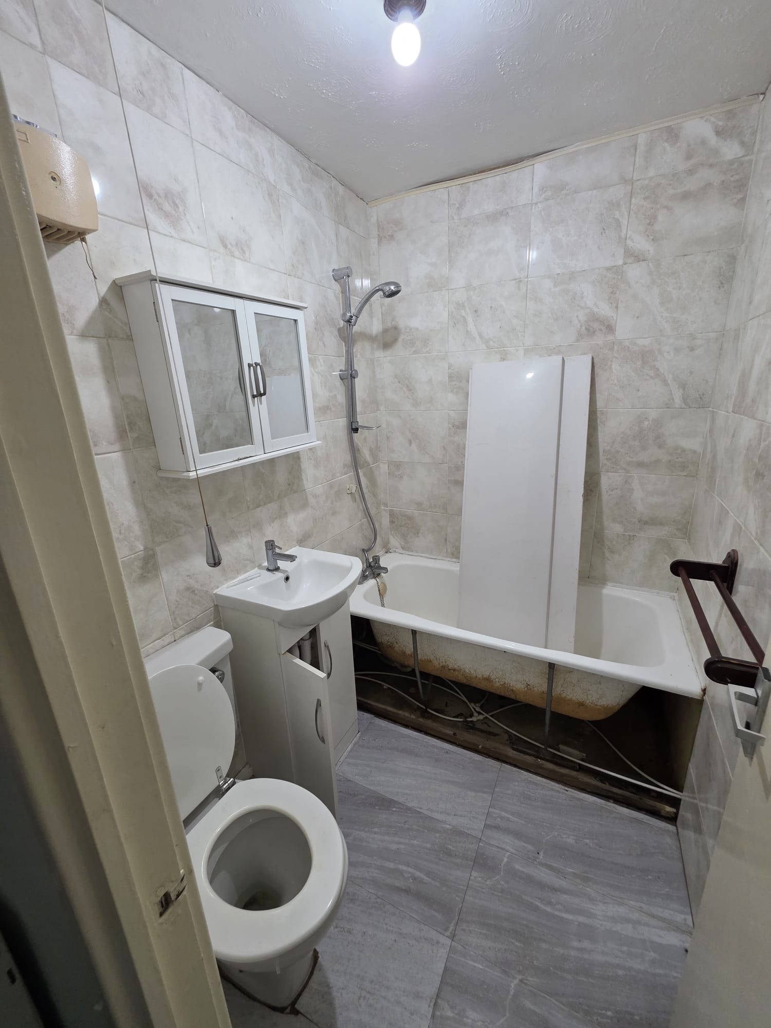 WhatsApp Image 2026-04-14 at 16.14.34